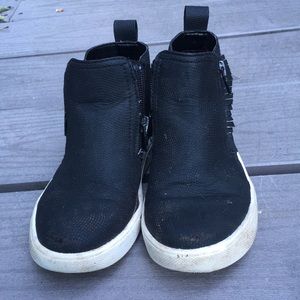 H&M girls black ankle boots with fringe